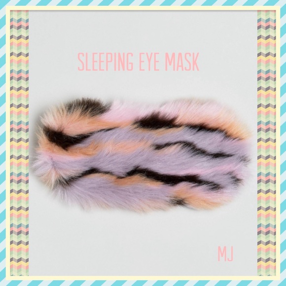 🎀New Sleeping Mask🎀 - Picture 2 of 3